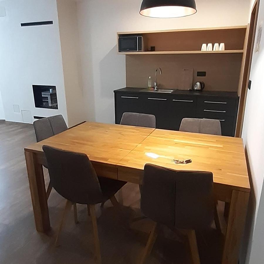 Apartman 107 Hotel Ovruc Штрбскє-Плесо Екстер'єр фото